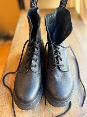 Dr. Martens 1460 Pascal Mono Black Leather Boots Size 7 US
